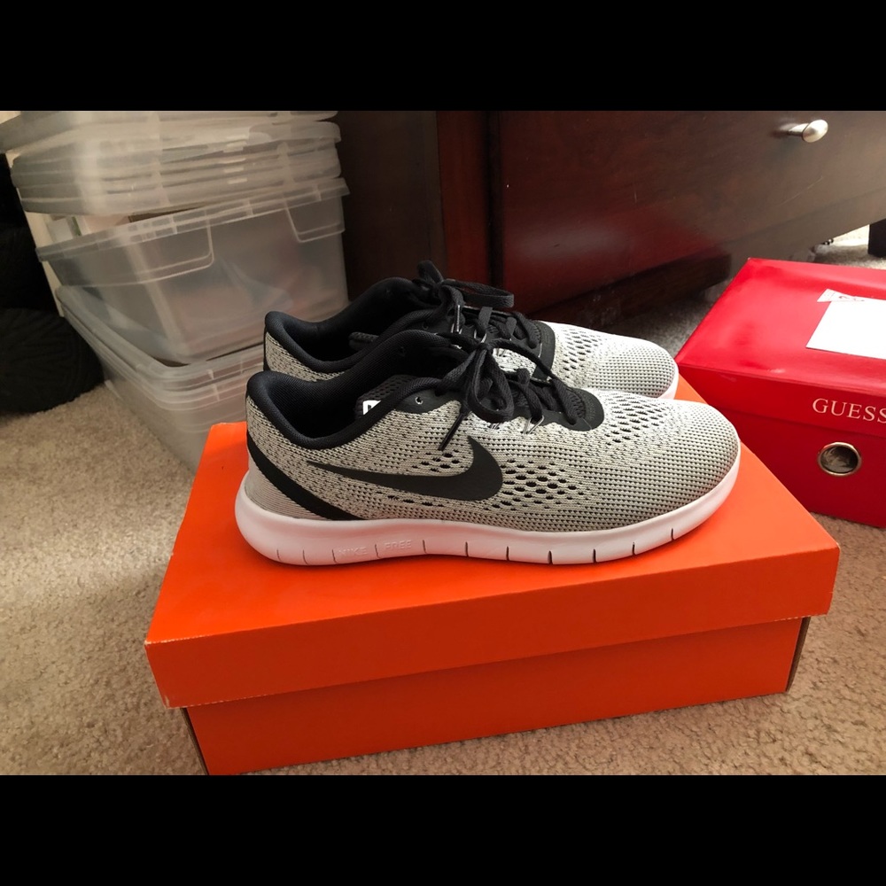 Nike free runs